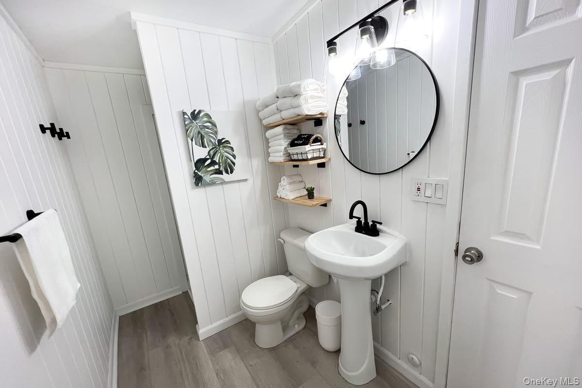 Single Family Seneca  Suffolk County, NY 11770, MLS-900601-15