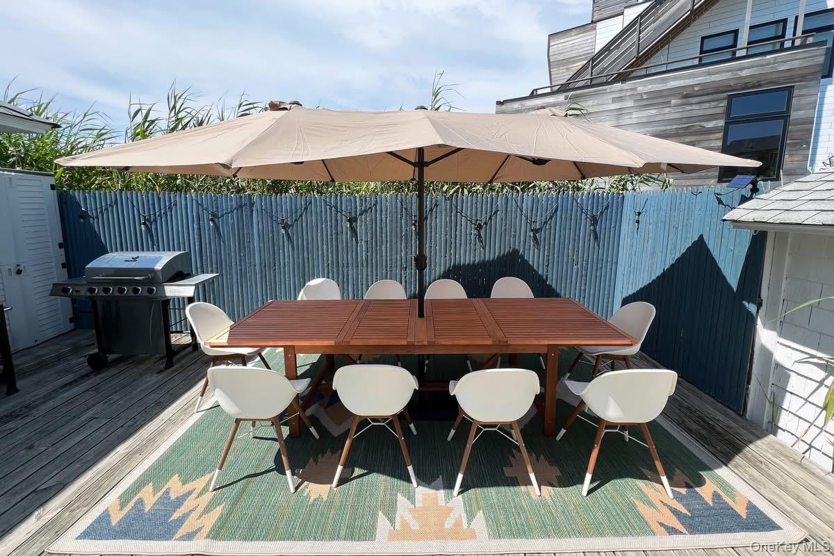 Single Family Seneca  Suffolk County, NY 11770, MLS-900601-17