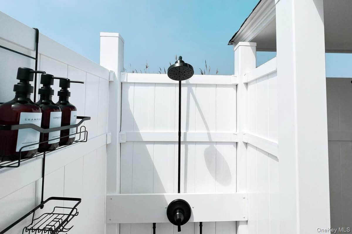 Single Family Seneca  Suffolk County, NY 11770, MLS-900601-18