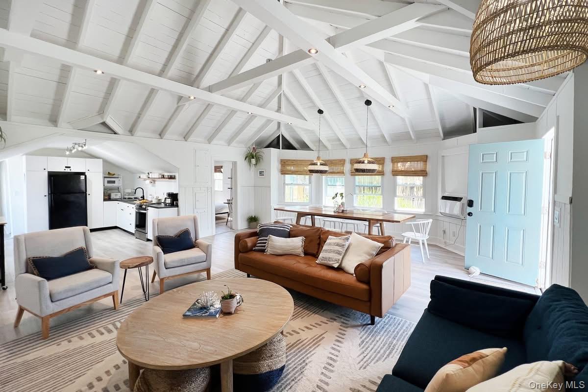 Single Family Seneca  Suffolk County, NY 11770, MLS-900601-3