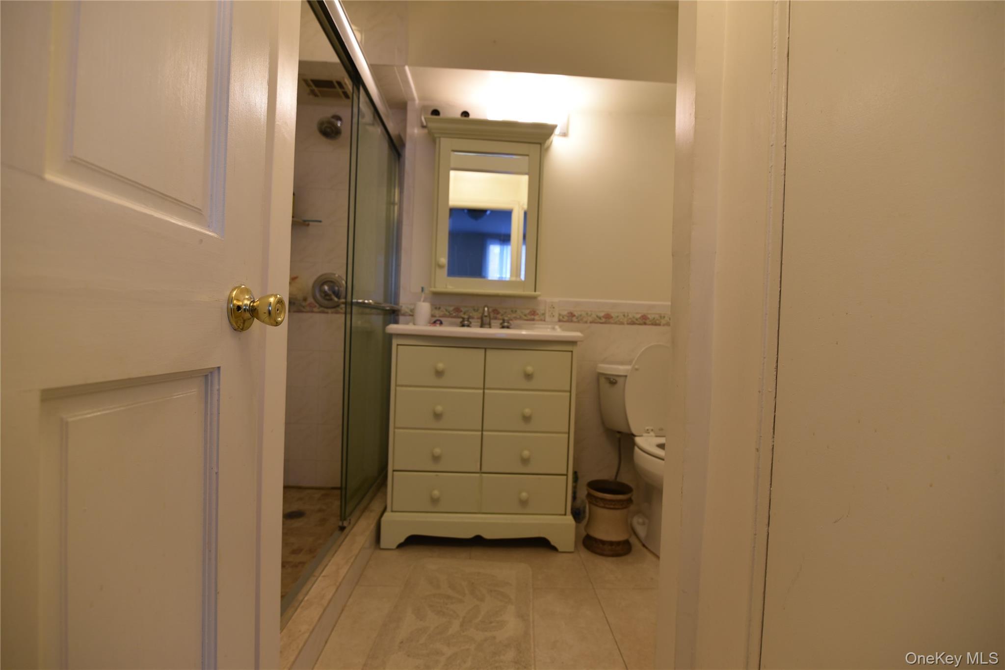Apartment Little Neck  Queens, NY 11362, MLS-900613-23