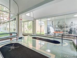 Apartment Little Neck  Queens, NY 11362, MLS-900613-3