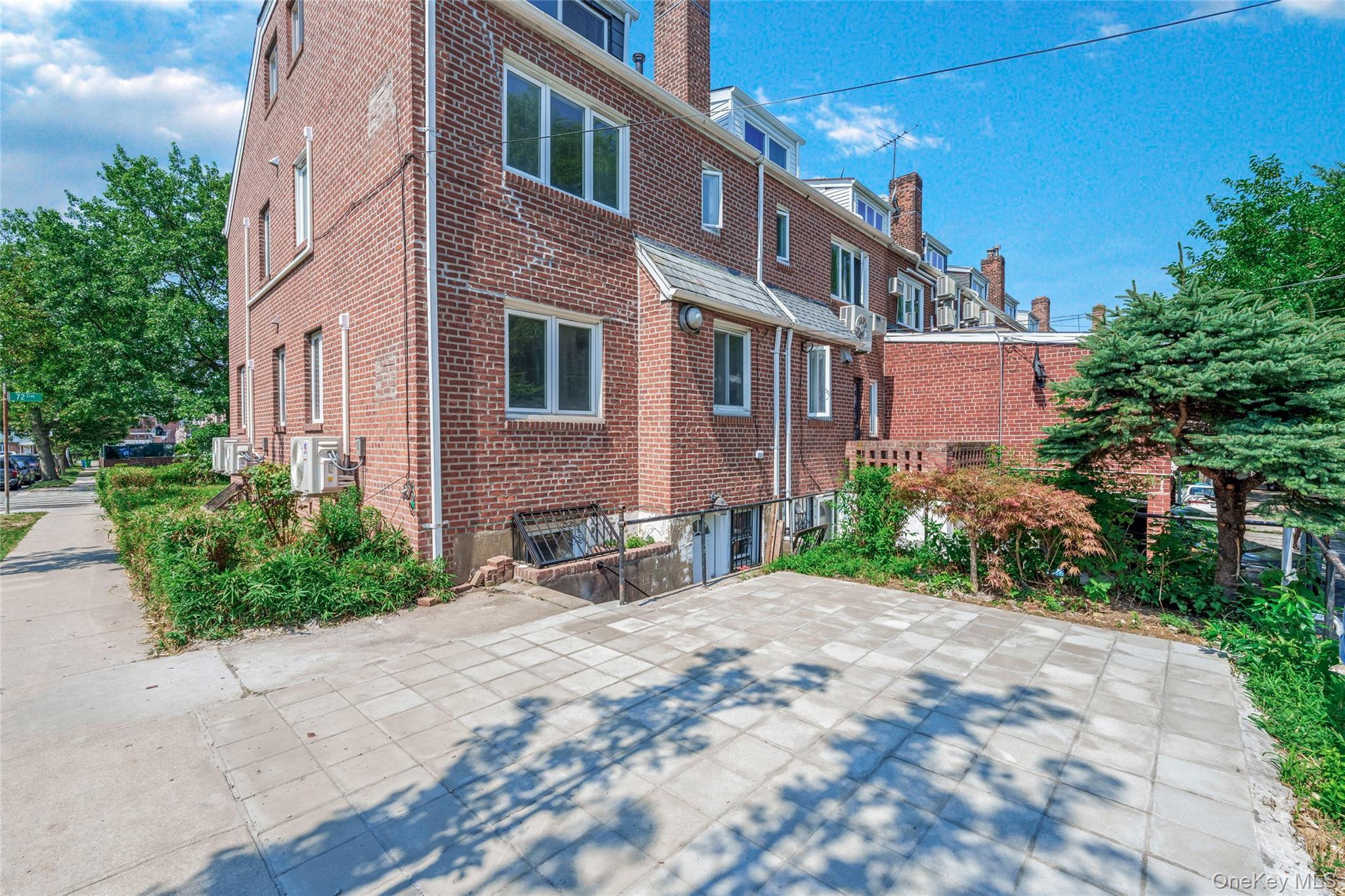 Single Family 72 Crescent  Queens, NY 11367, MLS-900621-2