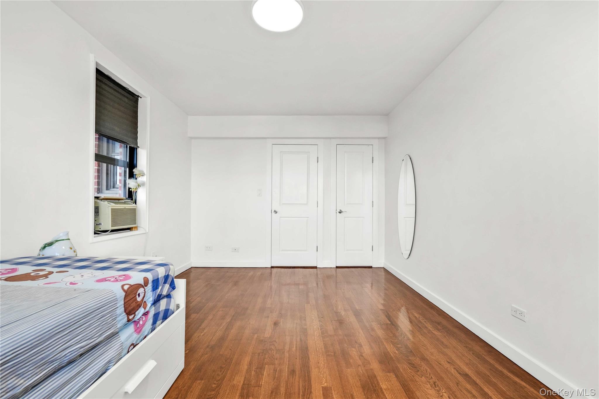 Coop 72nd  Queens, NY 11367, MLS-900693-7