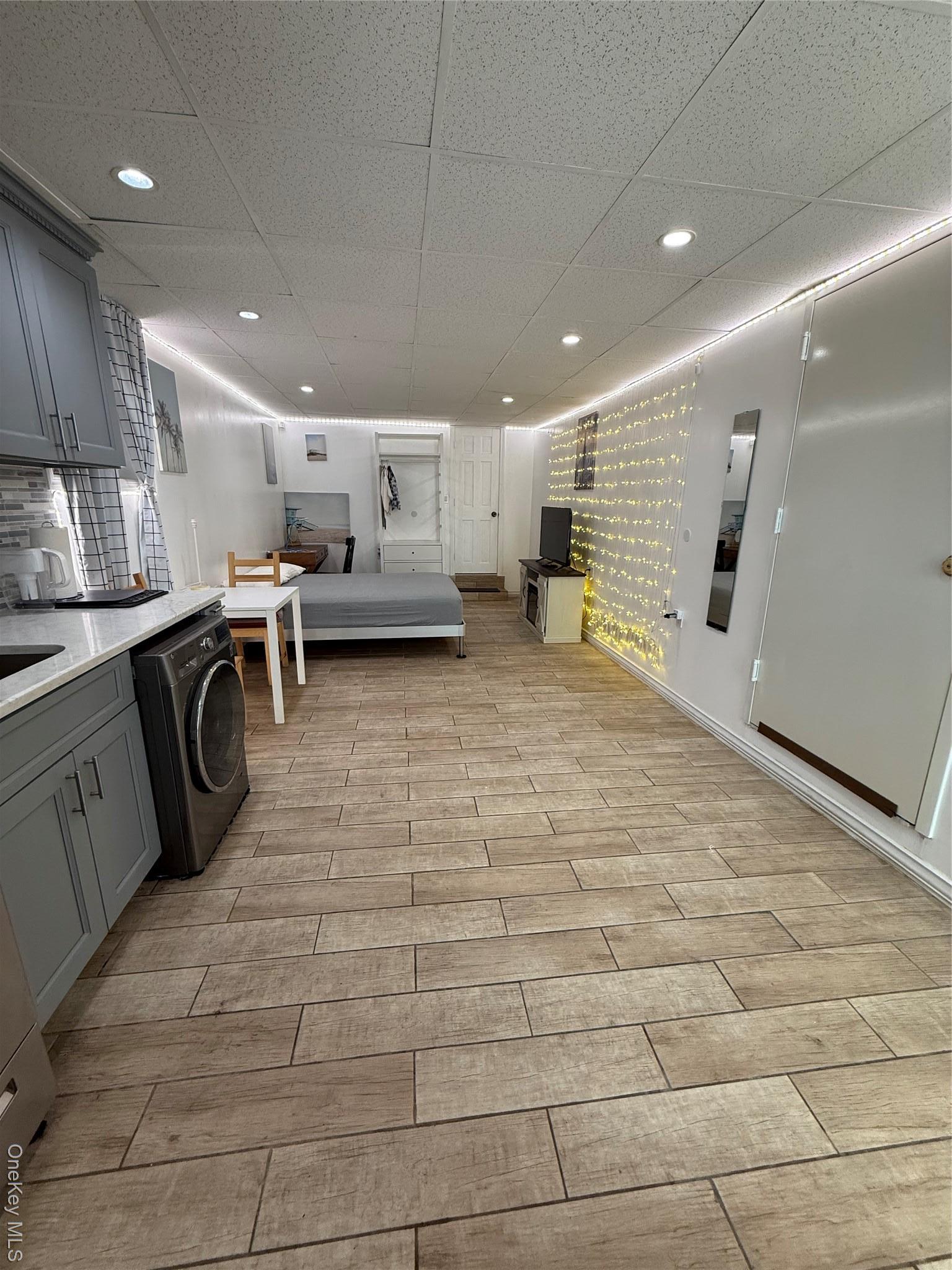 Single Family Hutchinson River  Bronx, NY 10461, MLS-900705-20