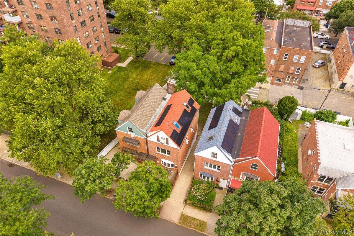 Single Family Hutchinson River  Bronx, NY 10461, MLS-900705-27