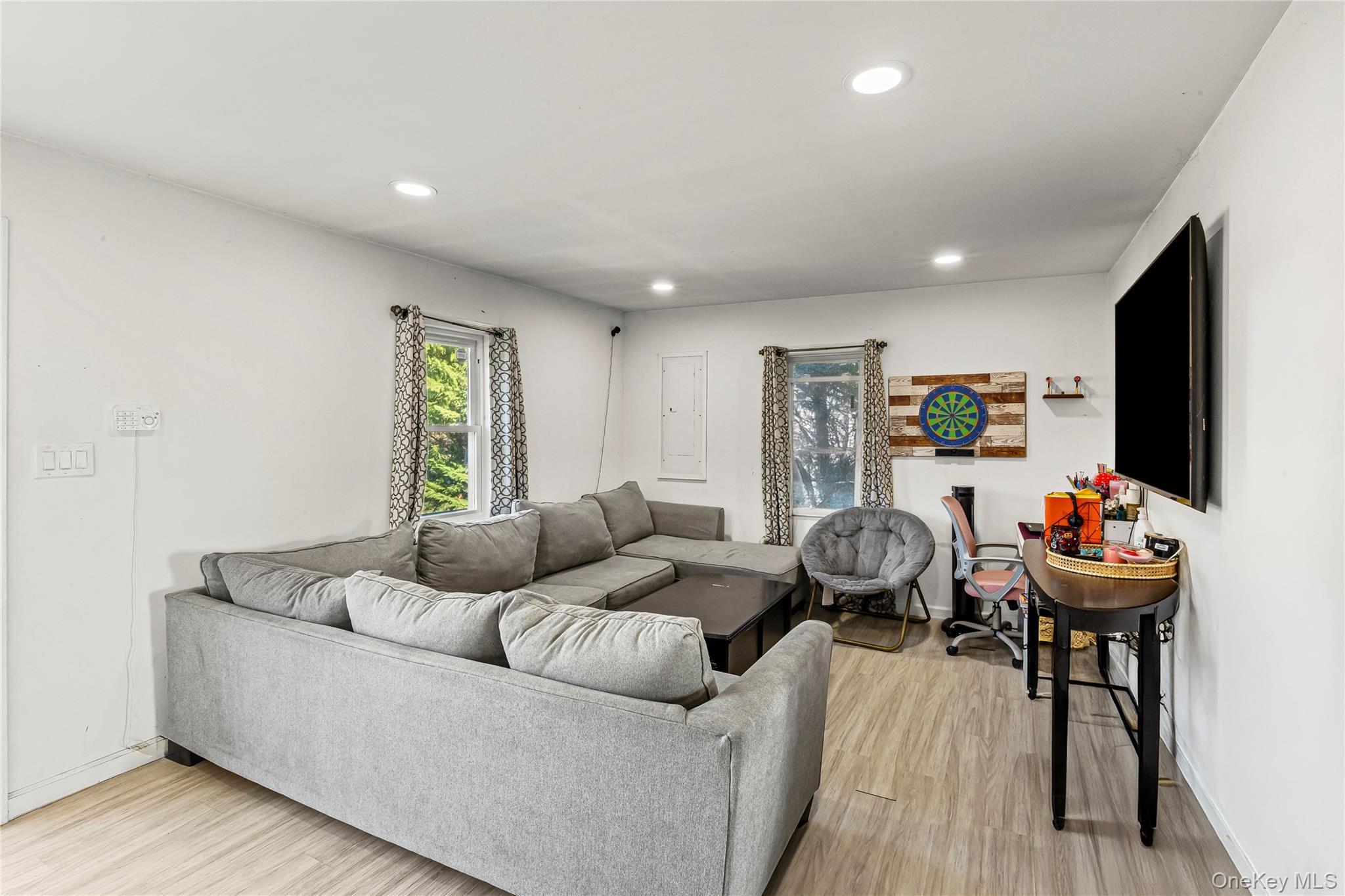 Single Family Edgewater  Suffolk County, NY 11951, MLS-900732-21