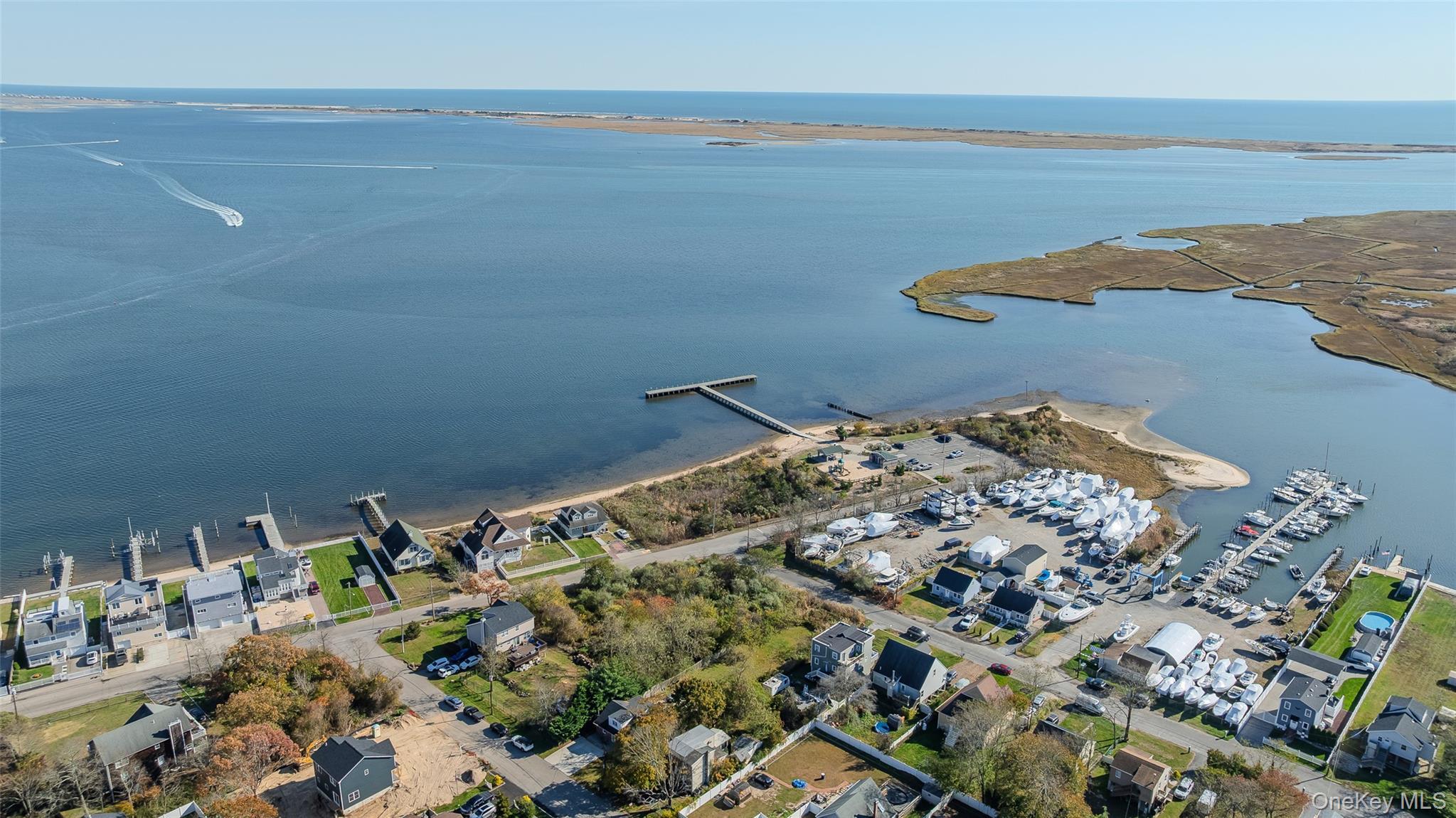 Single Family Edgewater  Suffolk County, NY 11951, MLS-900732-27