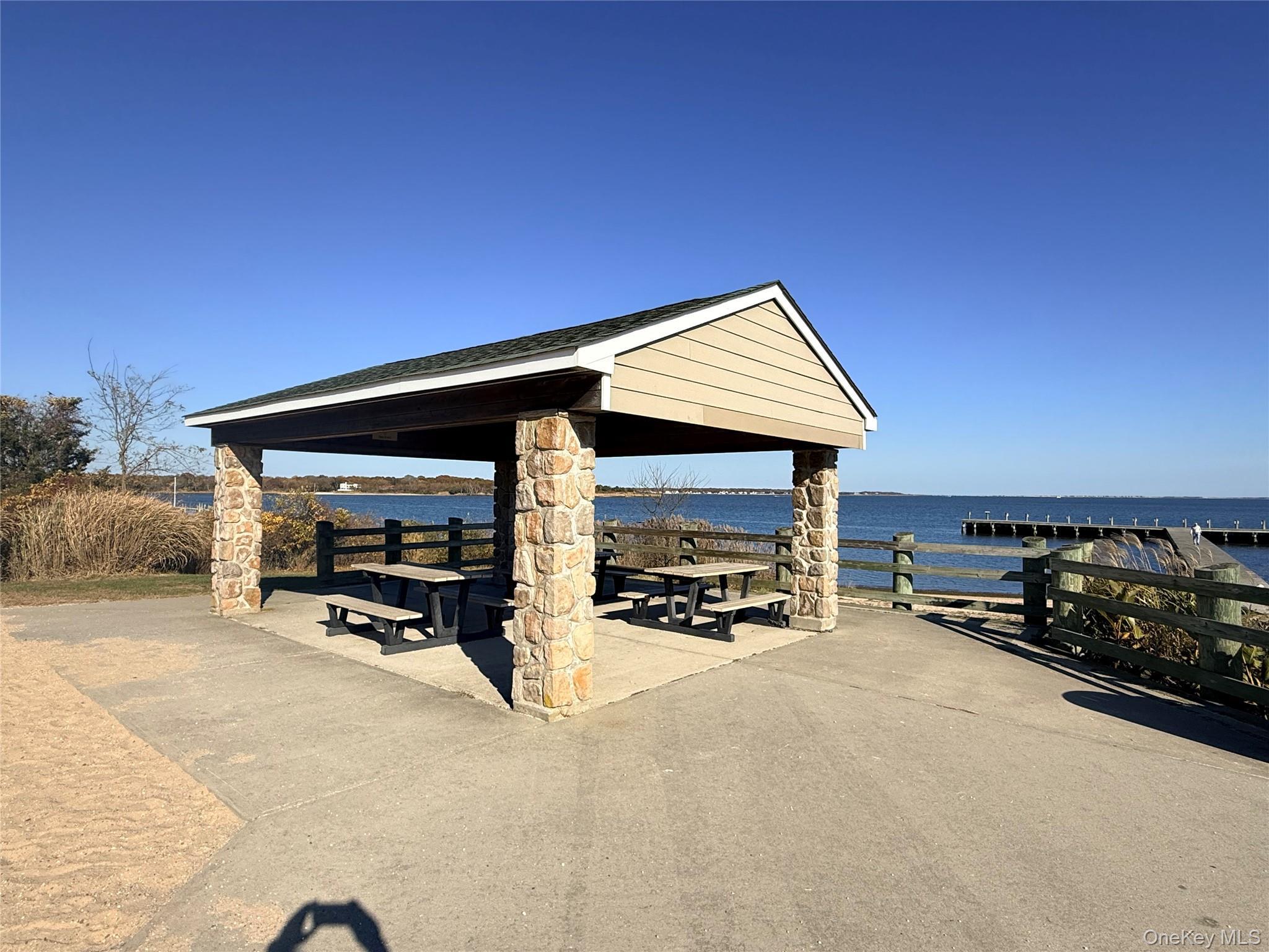 Single Family Edgewater  Suffolk County, NY 11951, MLS-900732-31