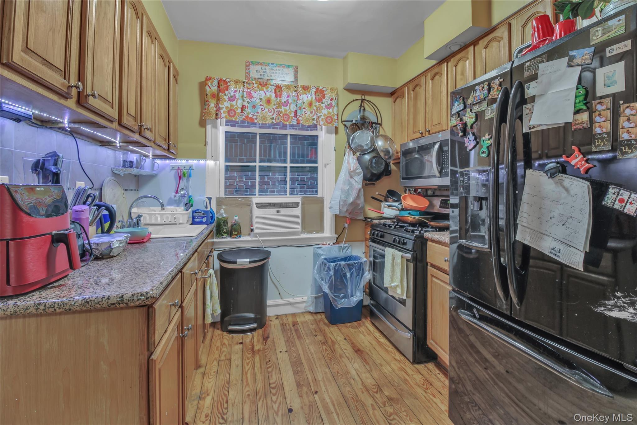 Single Family Van Loon Queens, NY 11373, MLS-900740-27