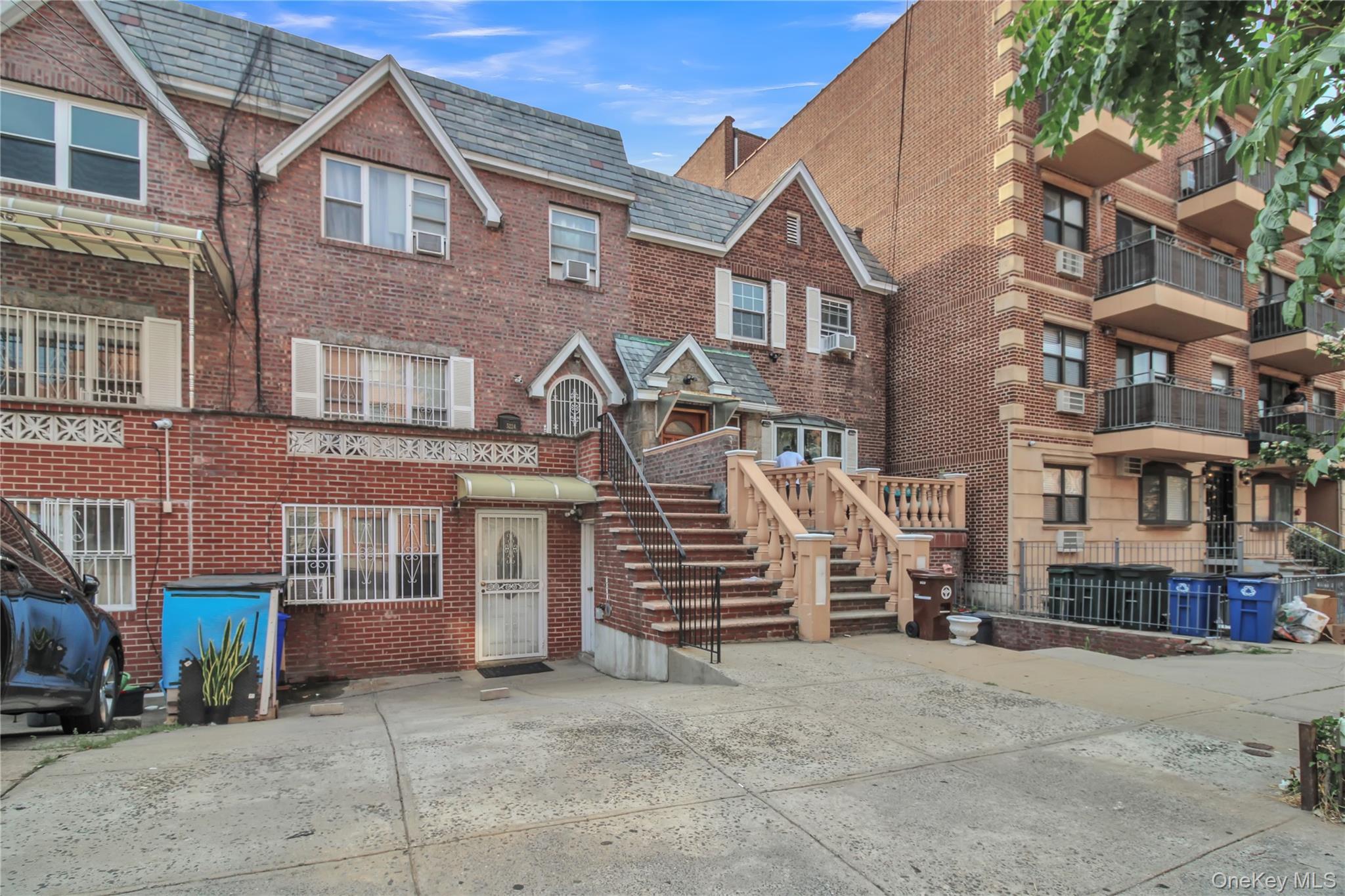 Single Family Van Loon Queens, NY 11373, MLS-900740-41
