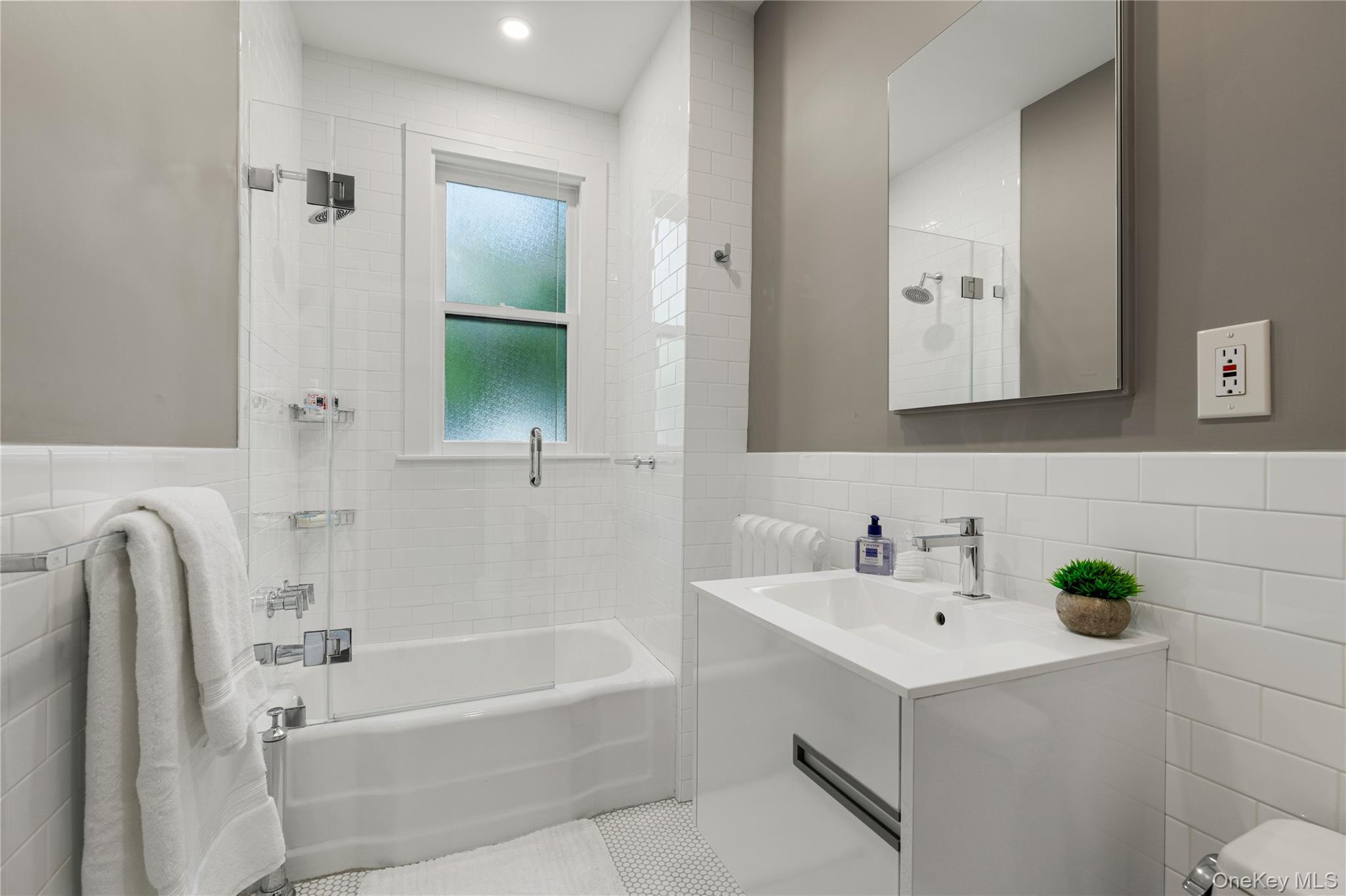 Single Family Walworth Westchester County, NY 10583, MLS-900753-36