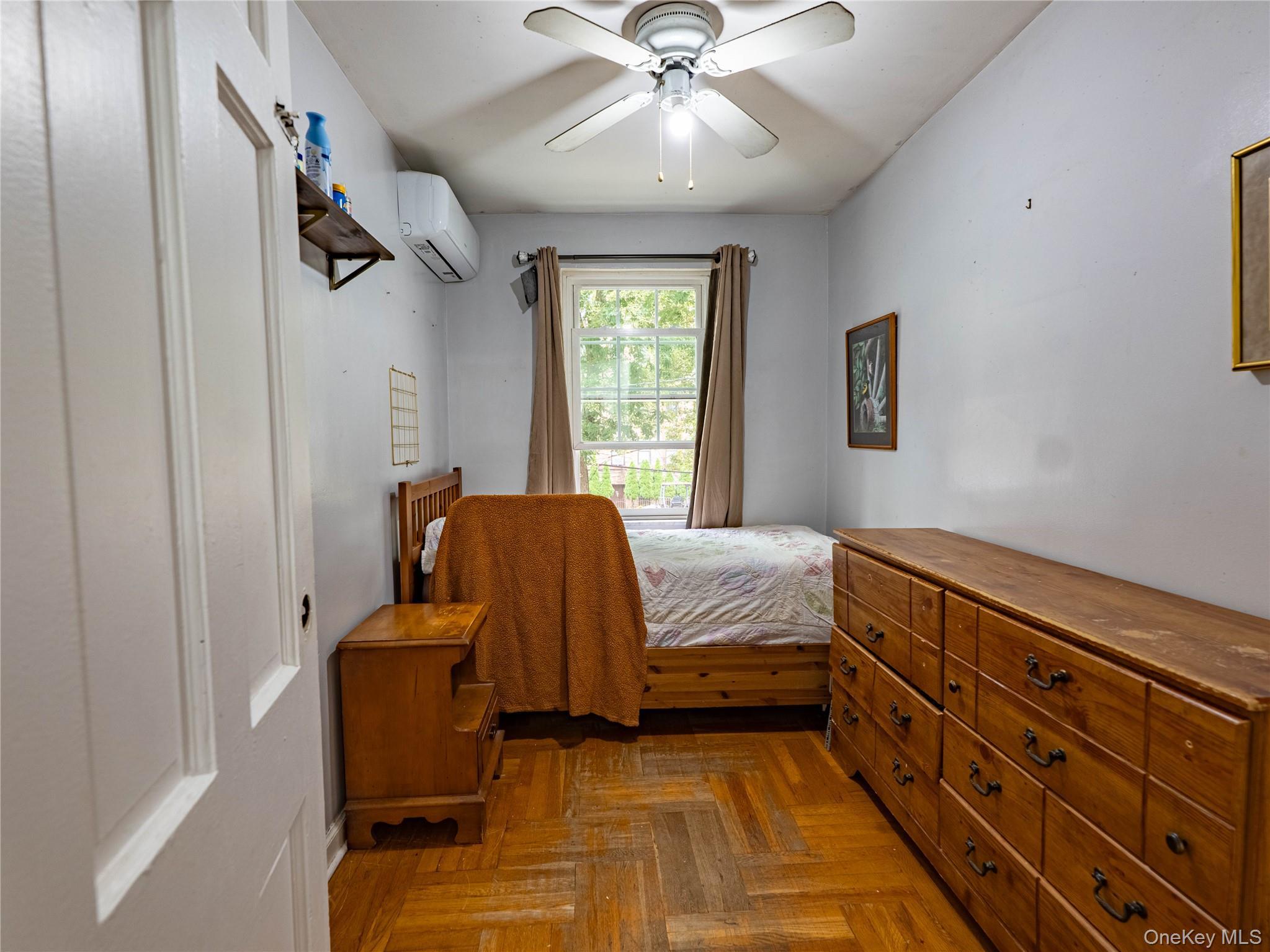 Single Family Bailey  Bronx, NY 10463, MLS-900790-16
