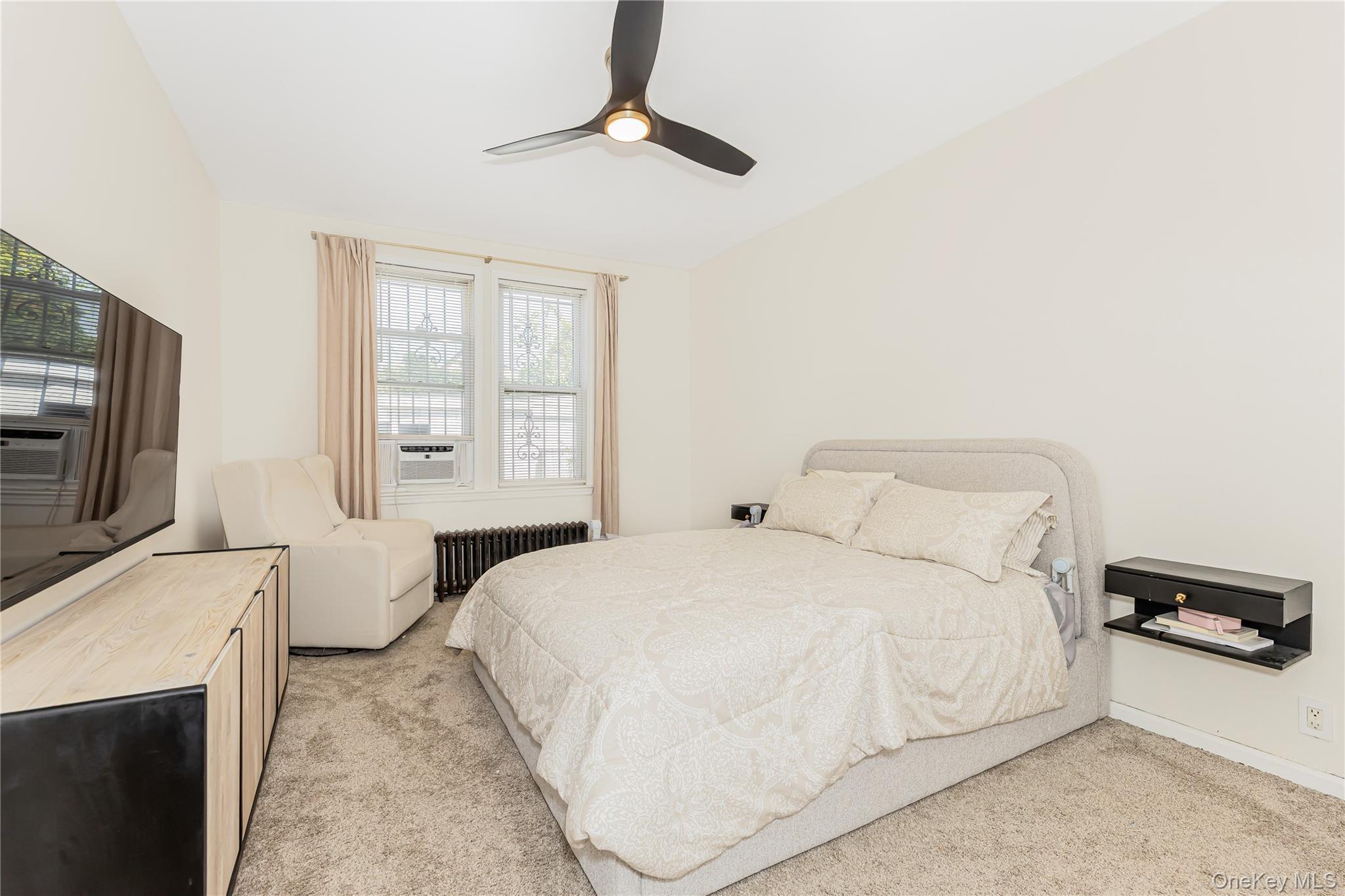 Single Family Murdock  Queens, NY 11429, MLS-900792-4