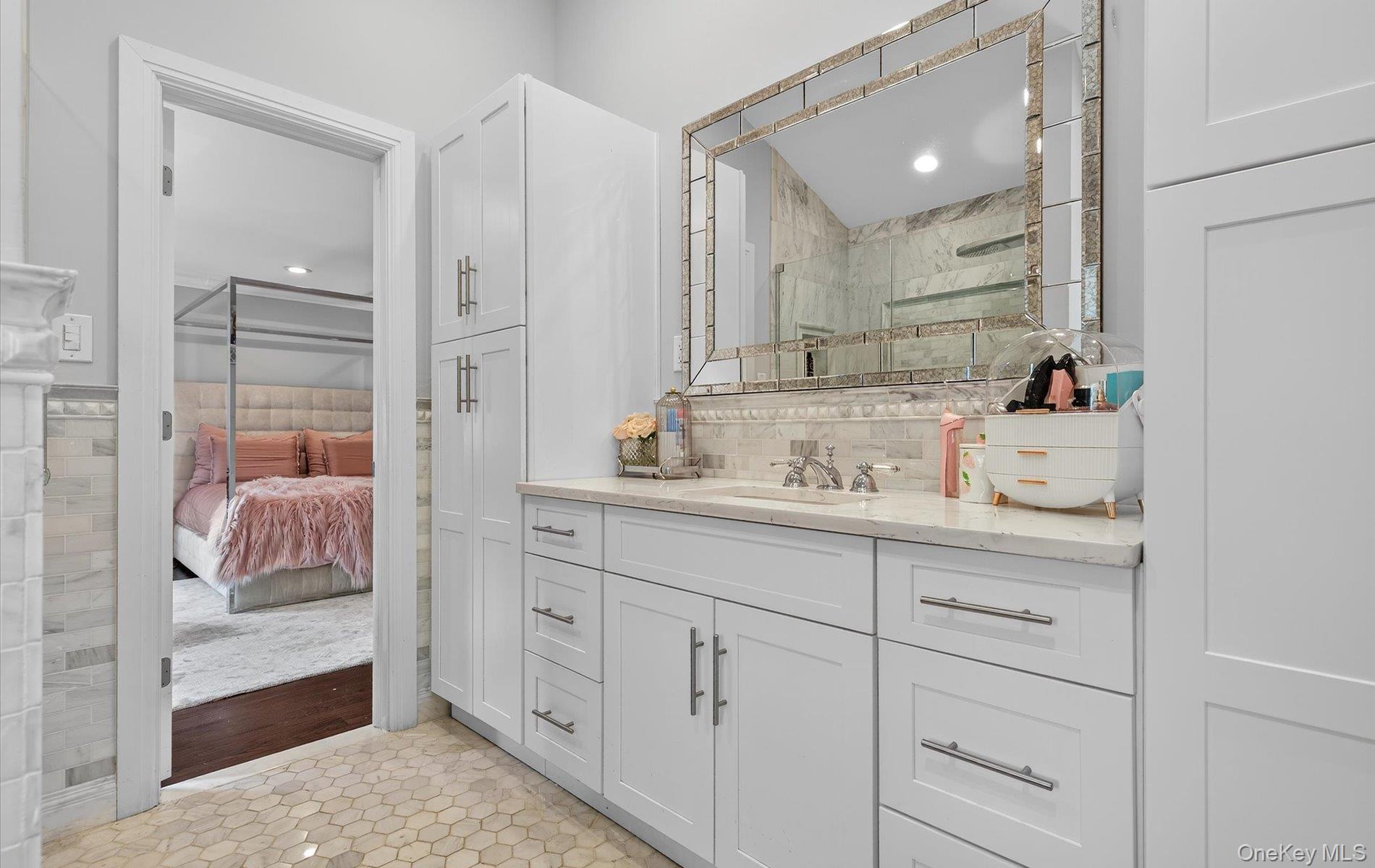 Single Family Yukon Nassau County, NY 11797, MLS-900809-17