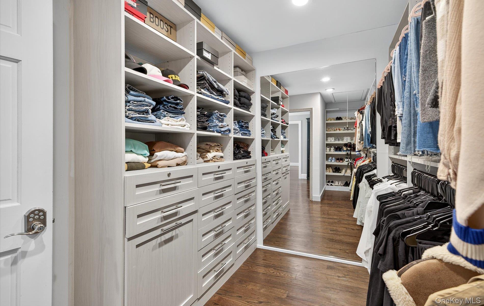 Single Family Yukon Nassau County, NY 11797, MLS-900809-23