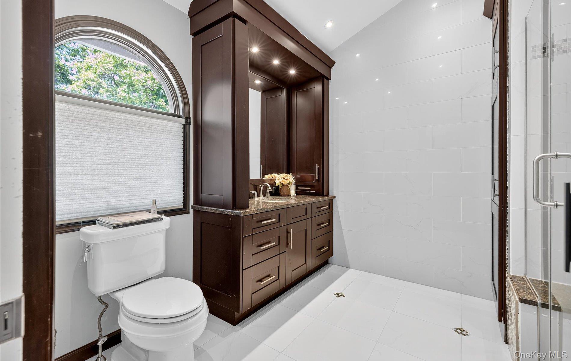 Single Family Yukon Nassau County, NY 11797, MLS-900809-24