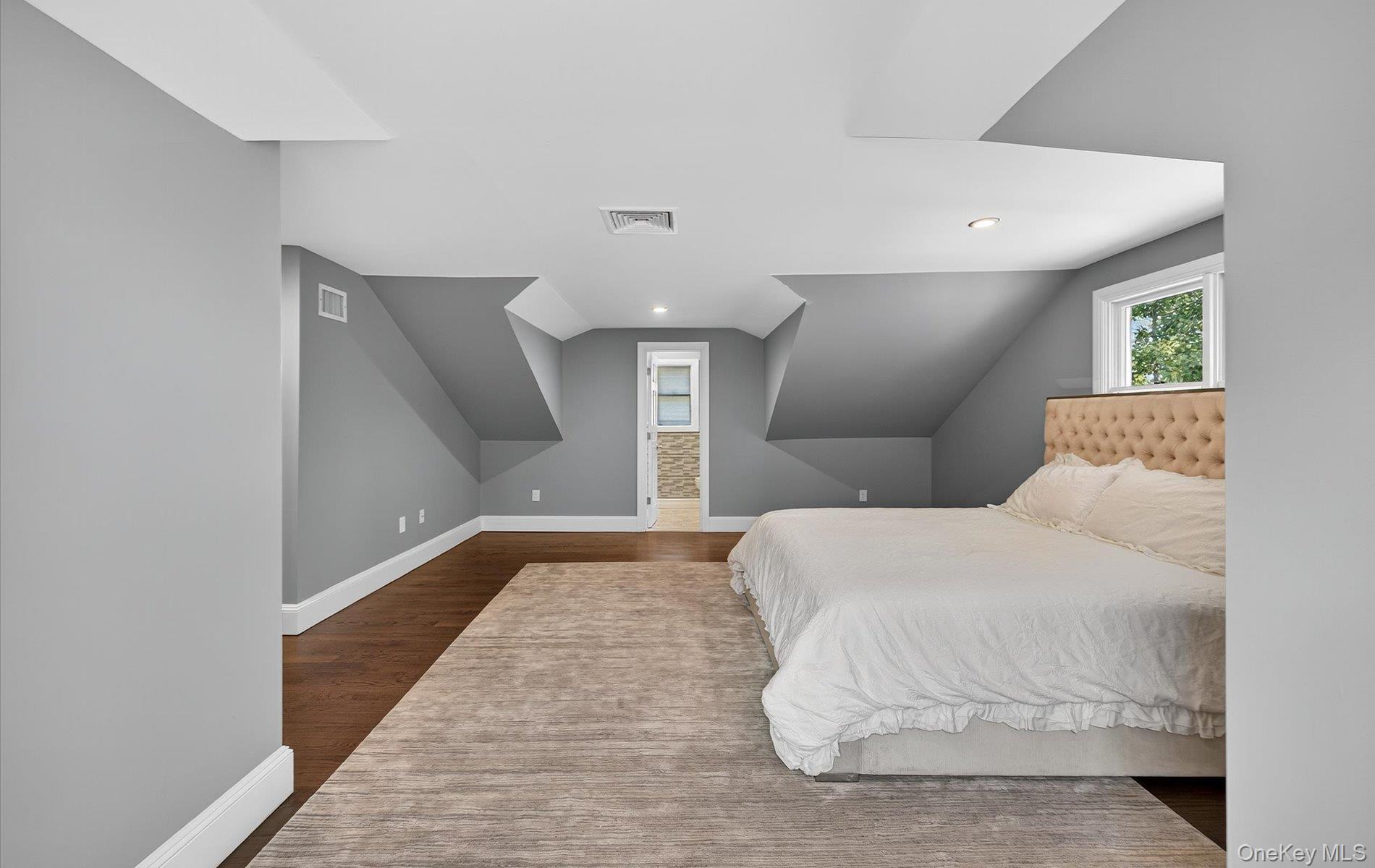 Single Family Yukon Nassau County, NY 11797, MLS-900809-26