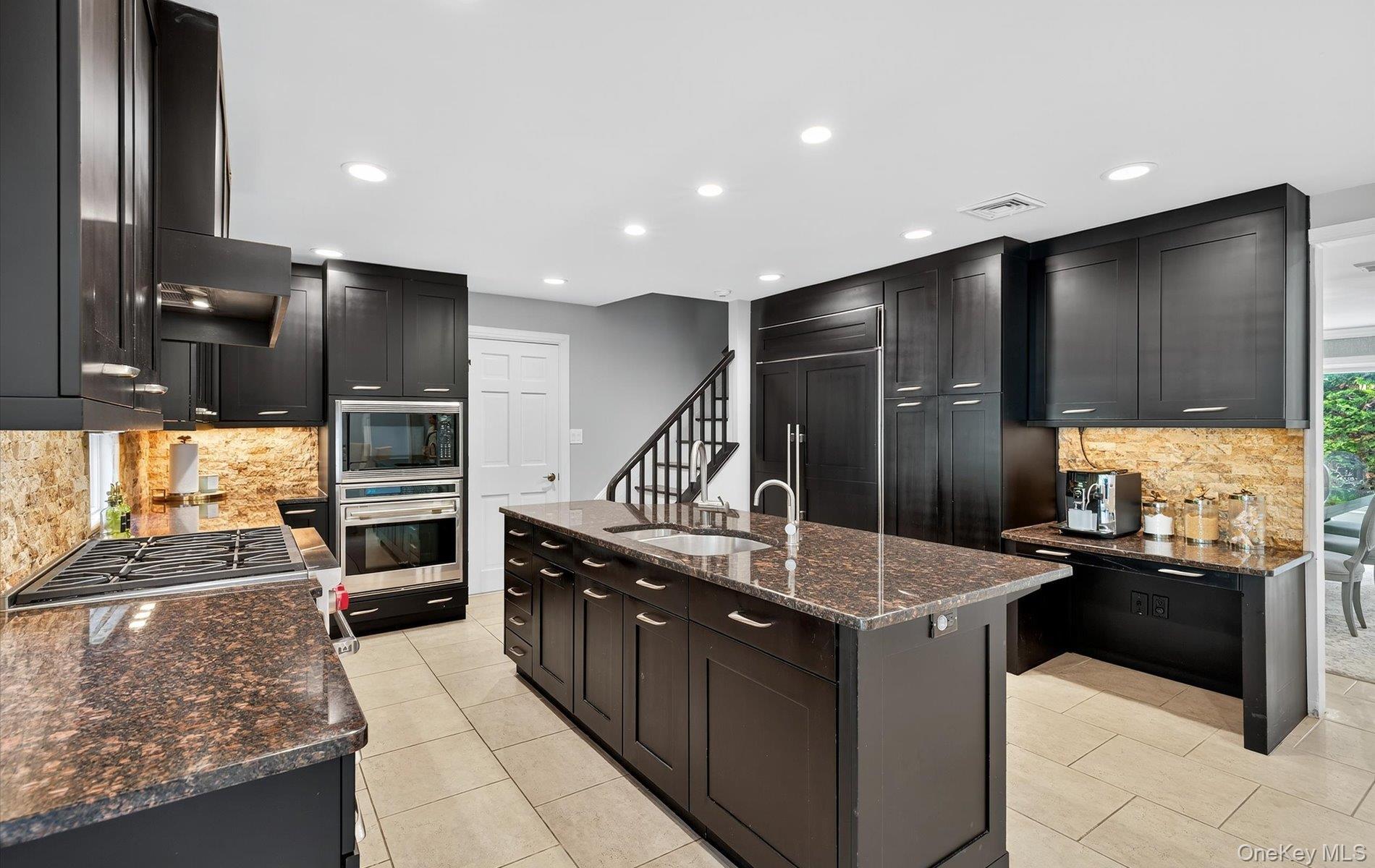 Single Family Yukon Nassau County, NY 11797, MLS-900809-38