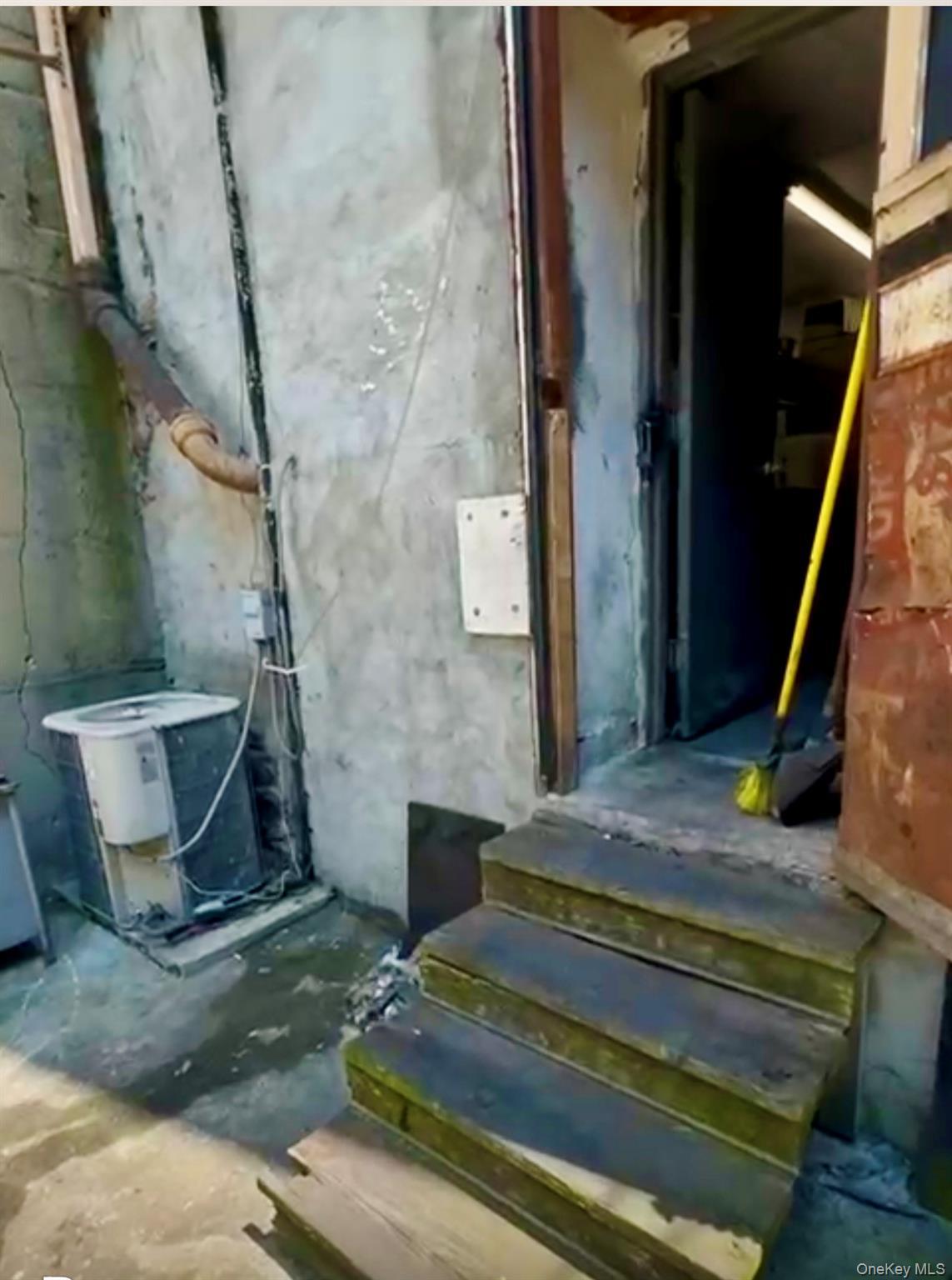 Business Opportunity White Plains  Bronx, NY 10466, MLS-900818-9