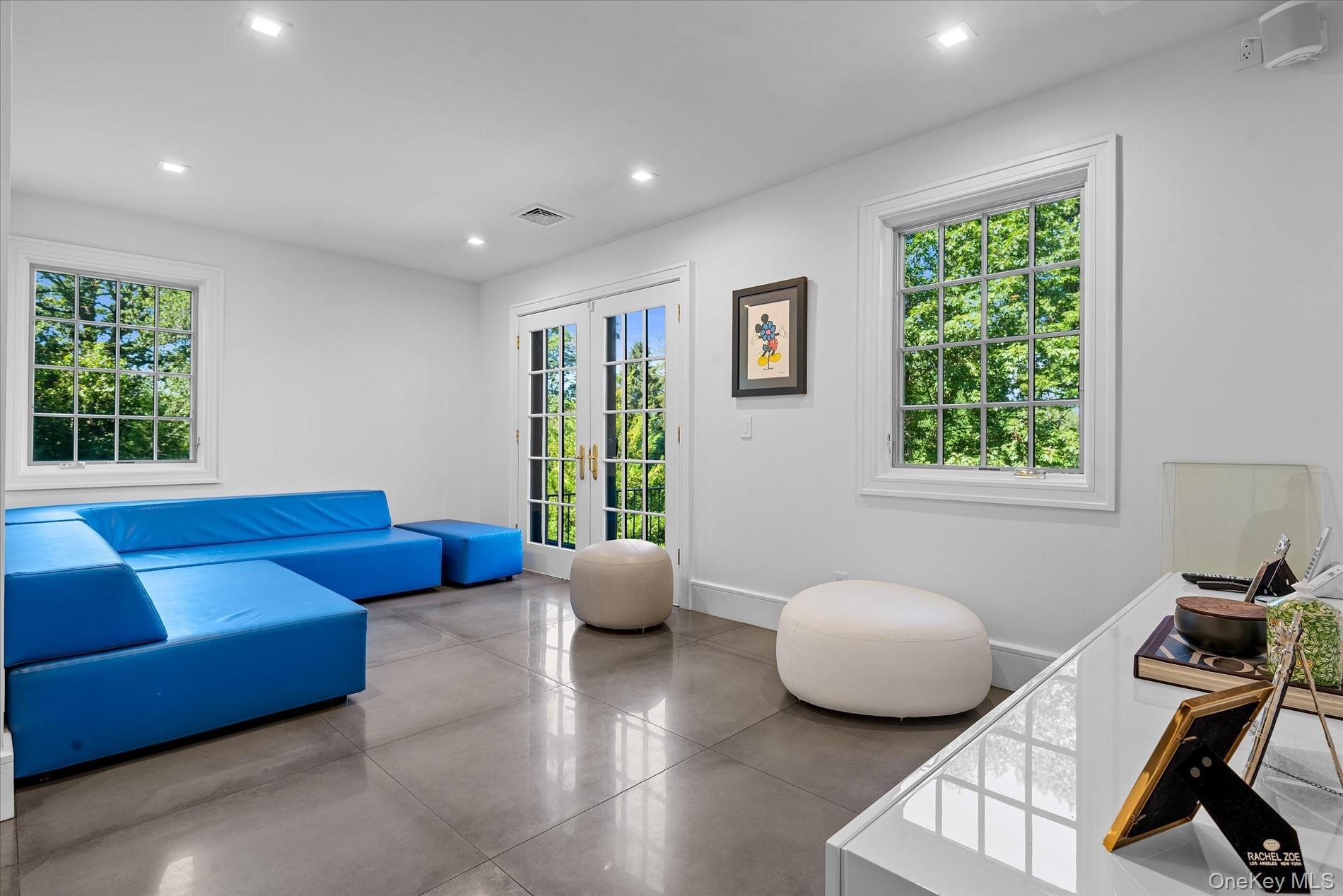 Single Family Wildwood Nassau County, NY 11024, MLS-900841-24