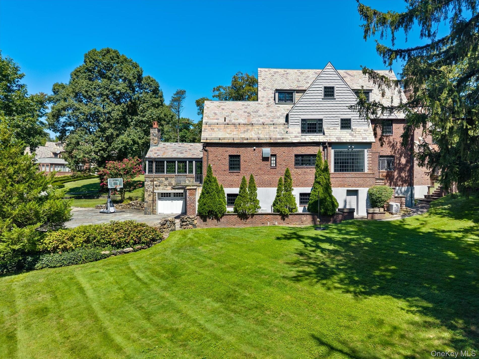 Single Family Wildwood Nassau County, NY 11024, MLS-900841-42