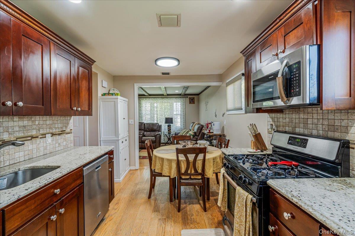 Single Family Evans  Nassau County, NY 11572, MLS-900851-7