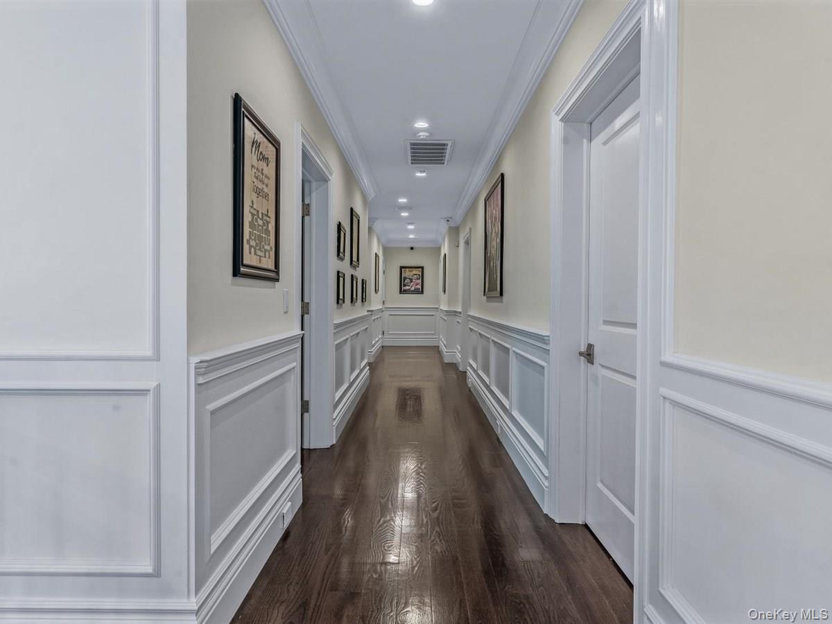 Single Family Harriman Nassau County, NY 11050, MLS-900881-22