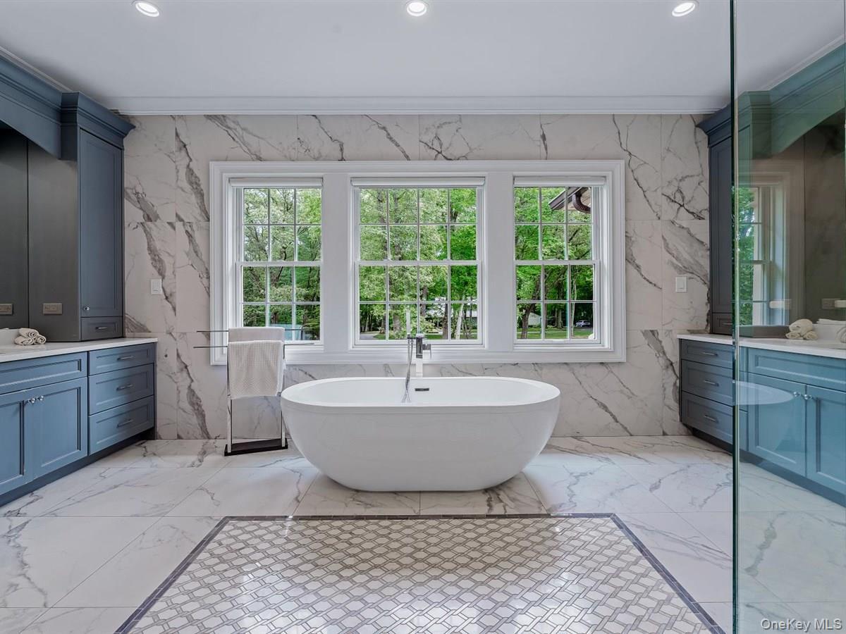 Single Family Harriman Nassau County, NY 11050, MLS-900881-26