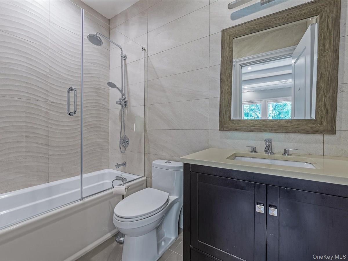 Single Family Harriman Nassau County, NY 11050, MLS-900881-31