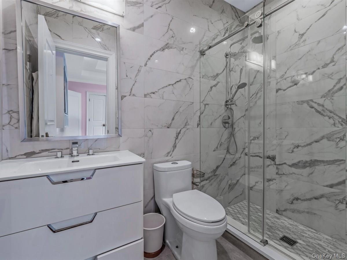 Single Family Harriman Nassau County, NY 11050, MLS-900881-35