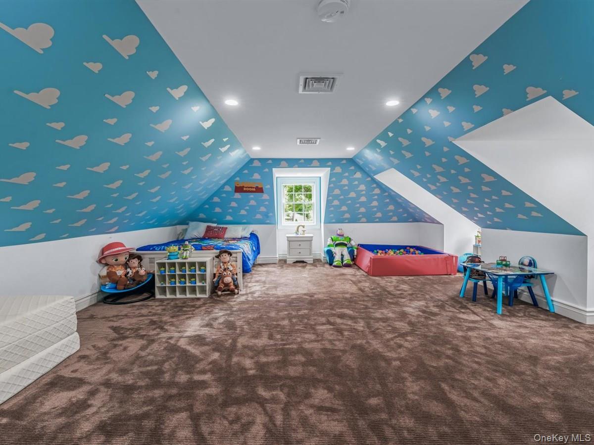 Single Family Harriman Nassau County, NY 11050, MLS-900881-36