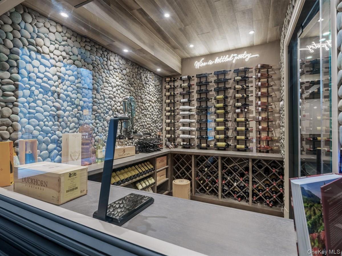 Single Family Harriman Nassau County, NY 11050, MLS-900881-37