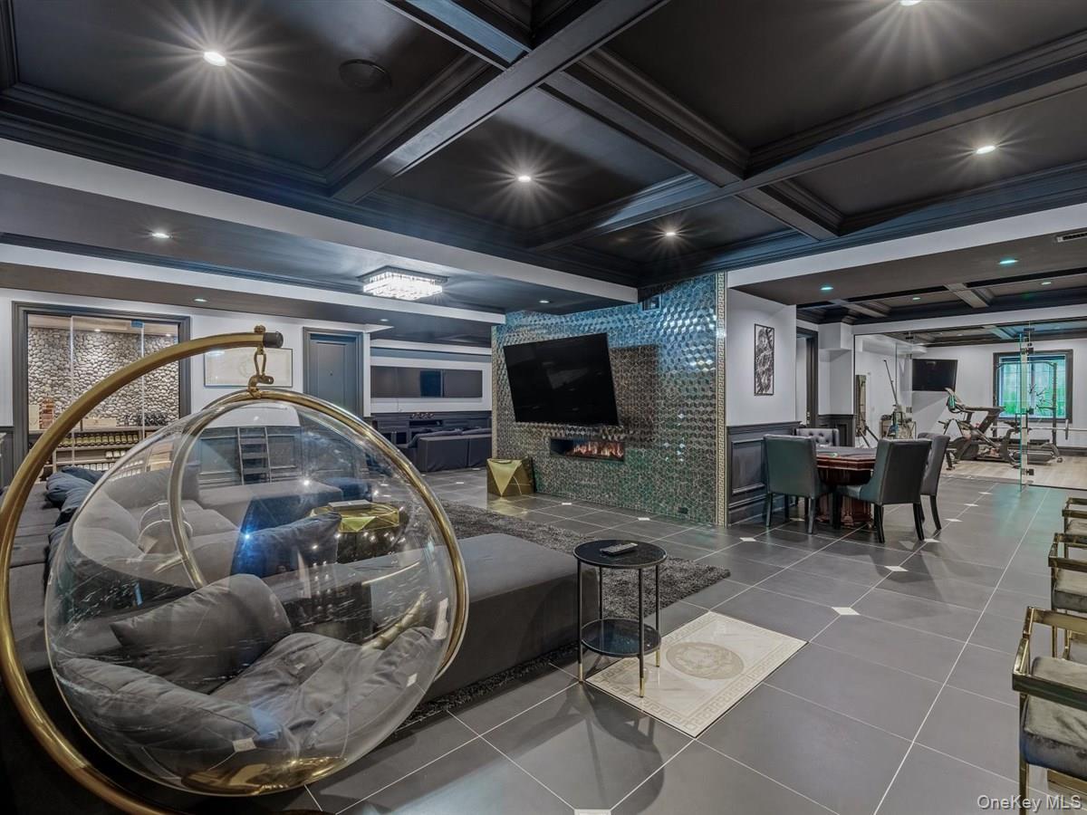 Single Family Harriman Nassau County, NY 11050, MLS-900881-40