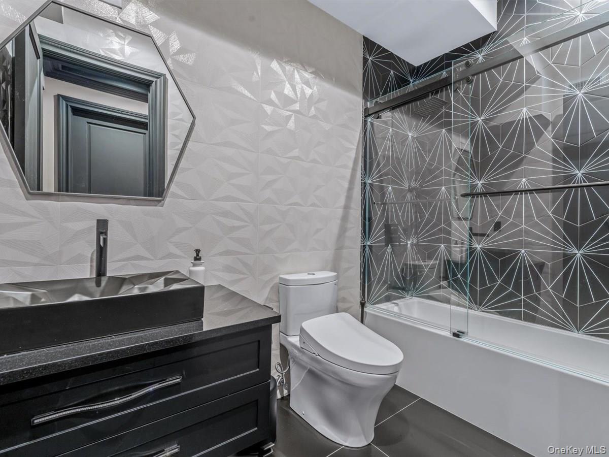 Single Family Harriman Nassau County, NY 11050, MLS-900881-43