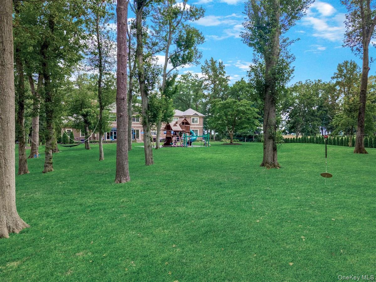 Single Family Harriman Nassau County, NY 11050, MLS-900881-48