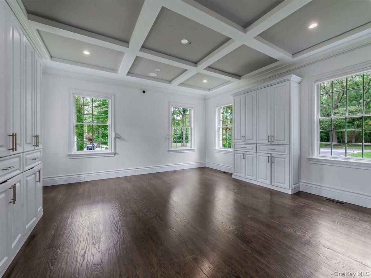 Single Family Harriman Nassau County, NY 11050, MLS-900881-9