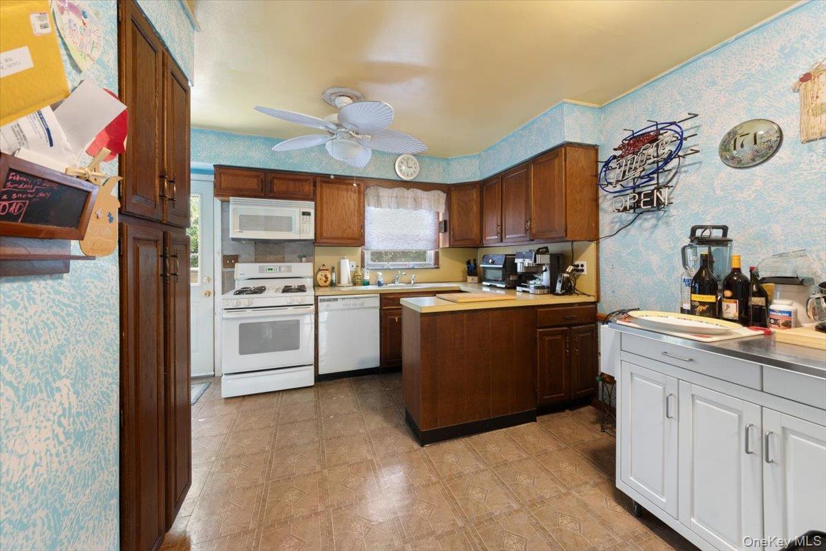 Single Family Cresthill Westchester County, NY 10710, MLS-900906-11