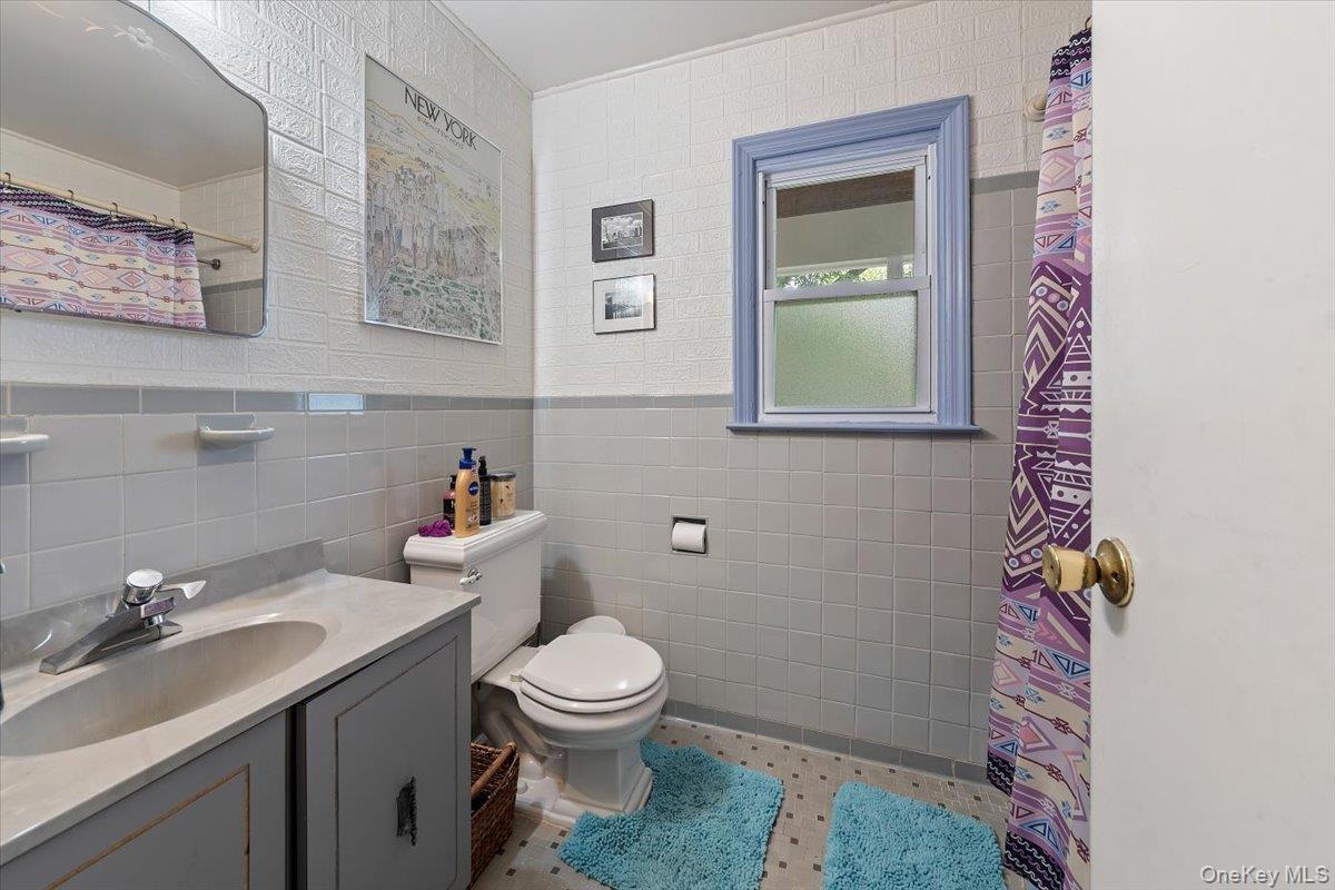 Single Family Cresthill Westchester County, NY 10710, MLS-900906-17