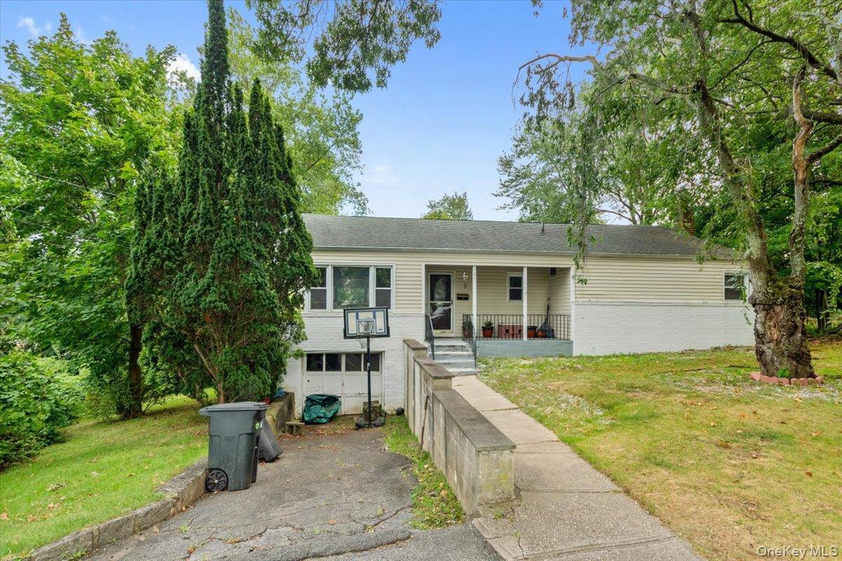 Single Family Cresthill Westchester County, NY 10710, MLS-900906-2