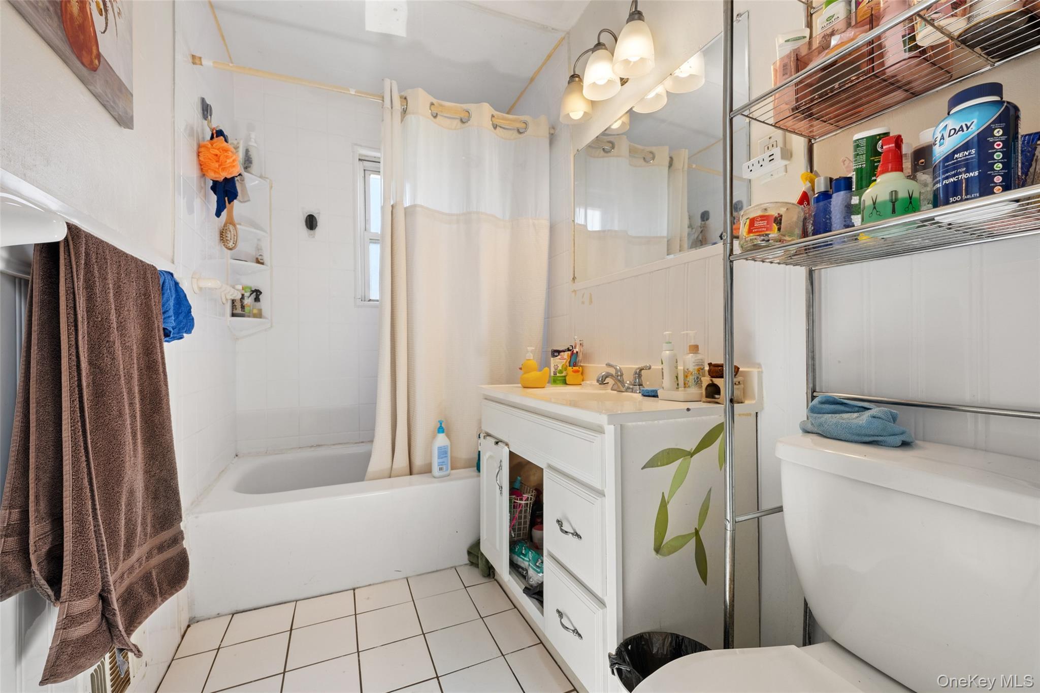 Single Family 220th  Bronx, NY 10469, MLS-900910-5
