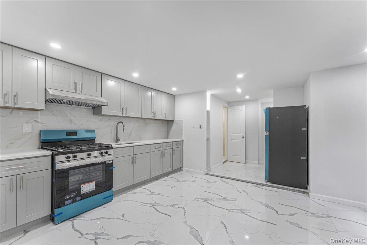 Single Family Lacombe  Bronx, NY 10473, MLS-900926-7