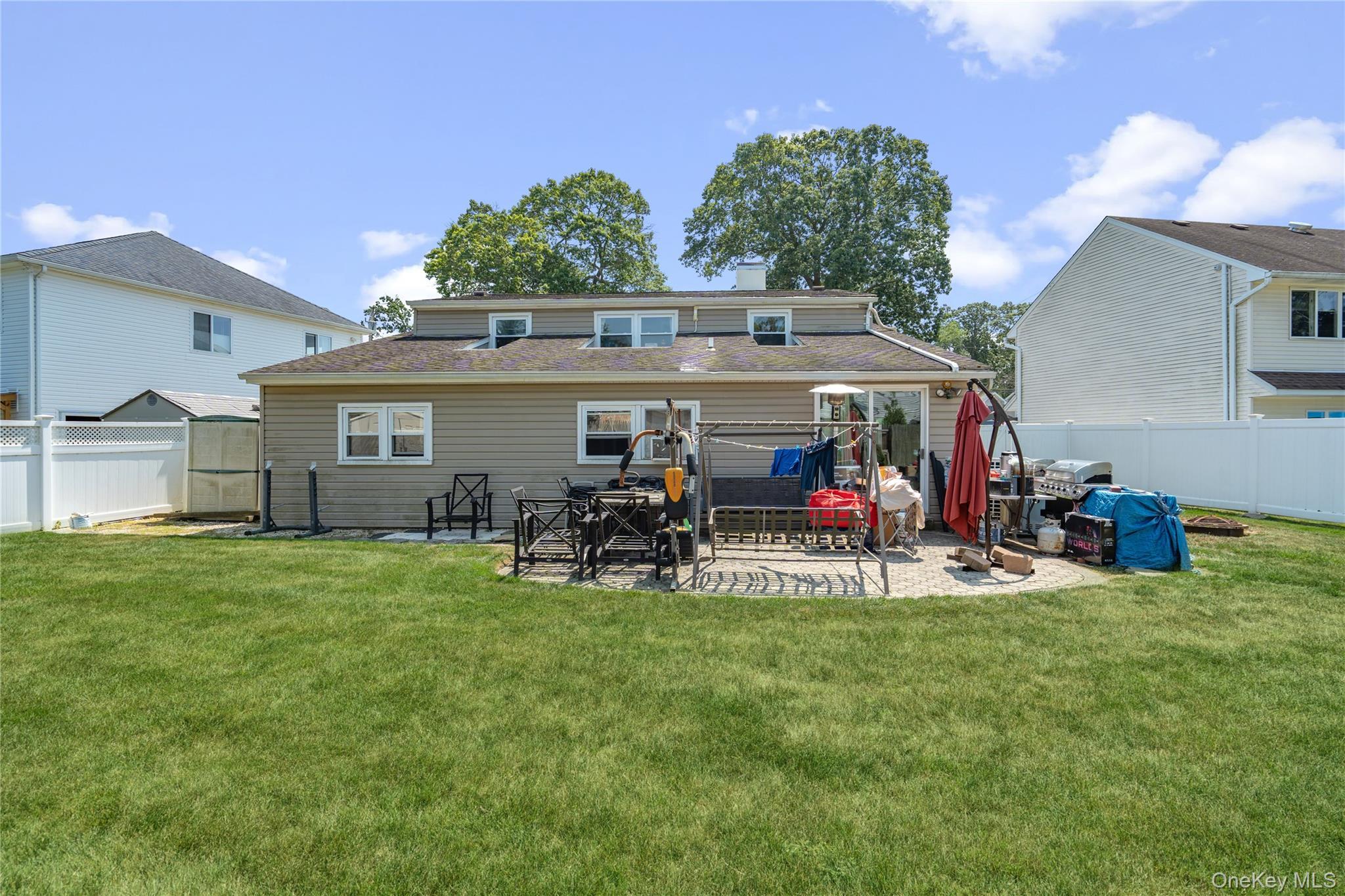 Single Family Rugby Nassau County, NY 11758, MLS-900927-23