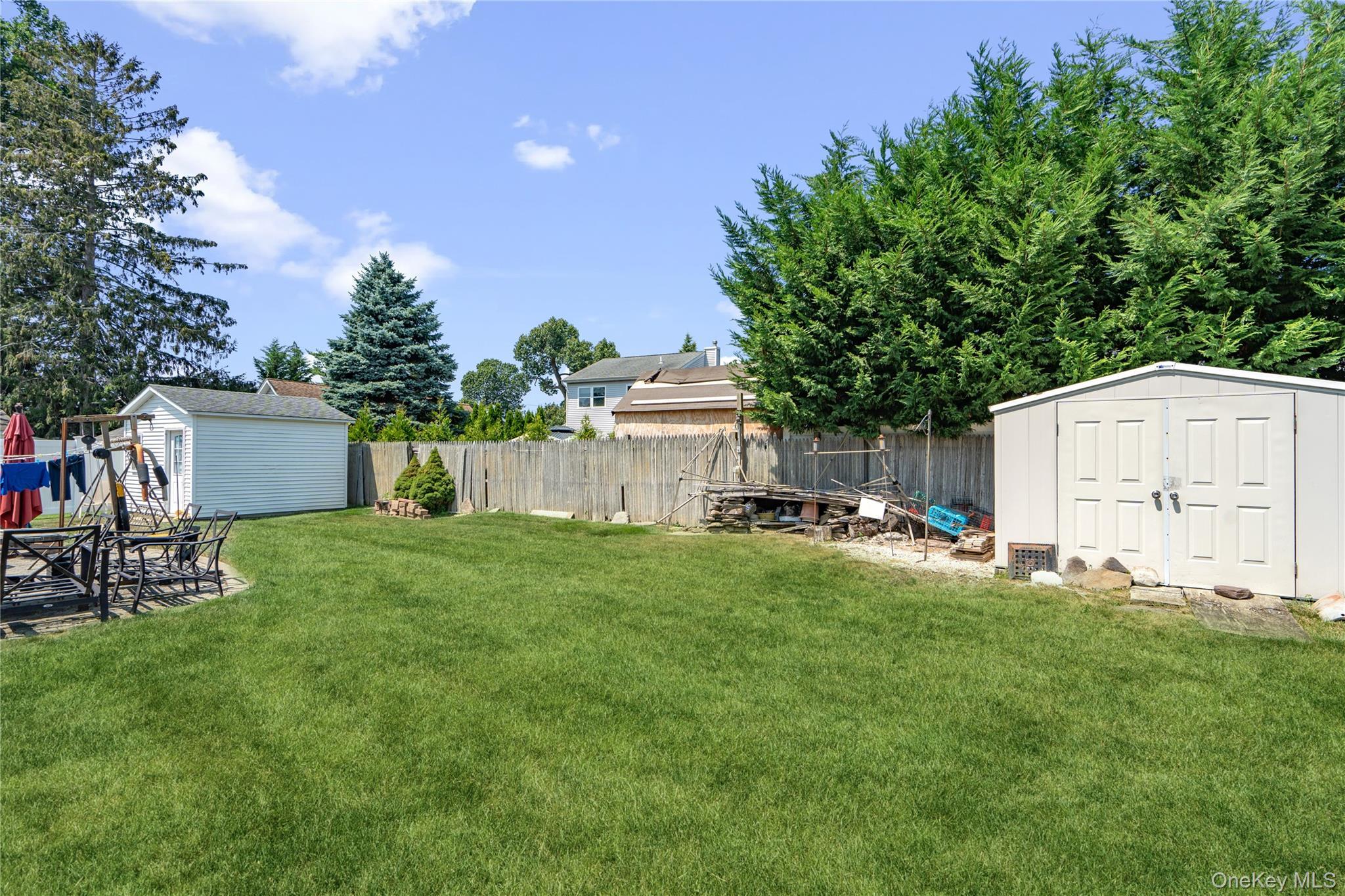 Single Family Rugby Nassau County, NY 11758, MLS-900927-25