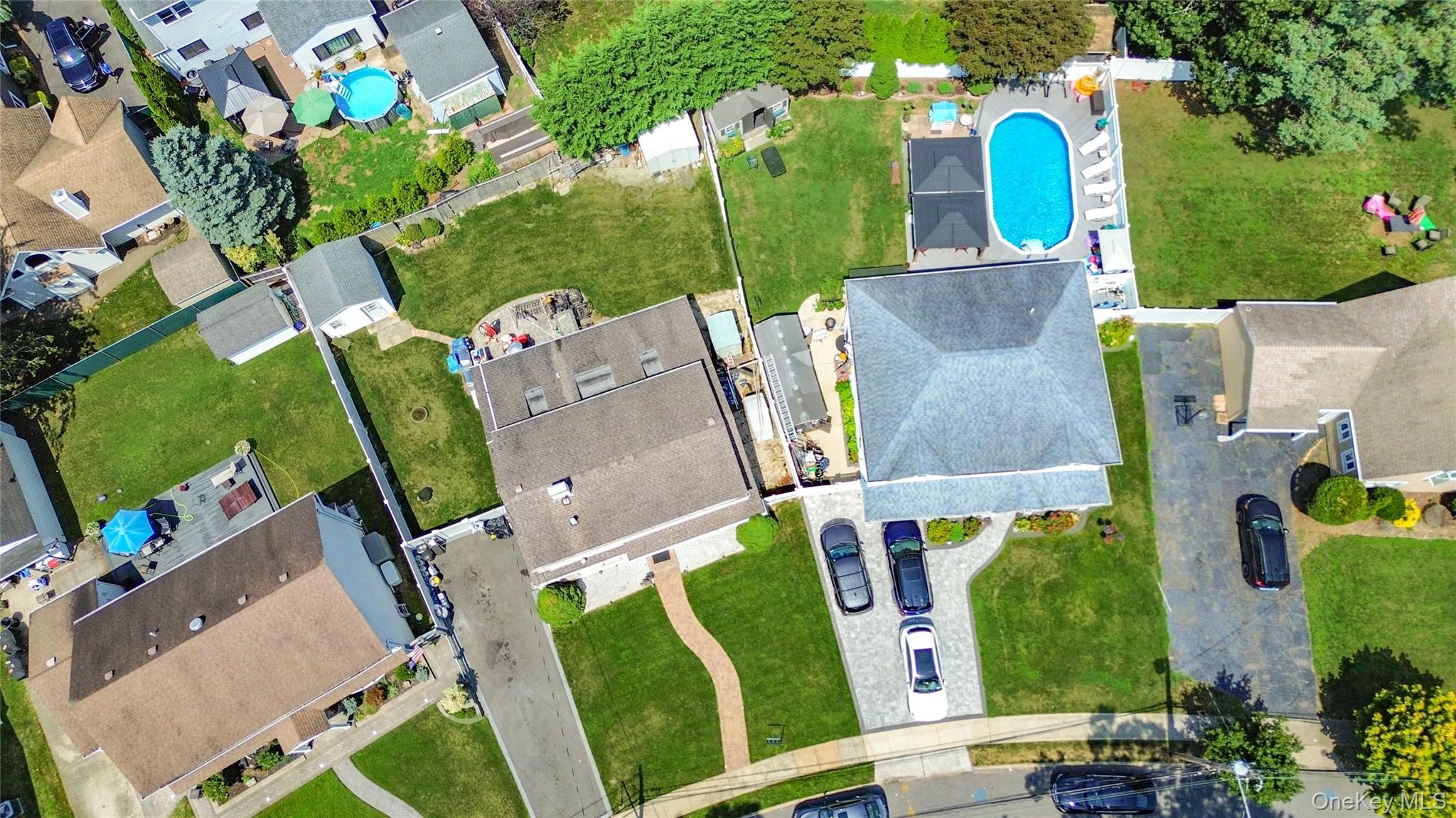 Single Family Rugby Nassau County, NY 11758, MLS-900927-28