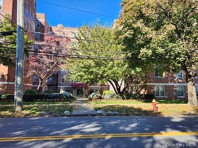 Coop Bronx River  Westchester County, NY 10704, MLS-900971-8