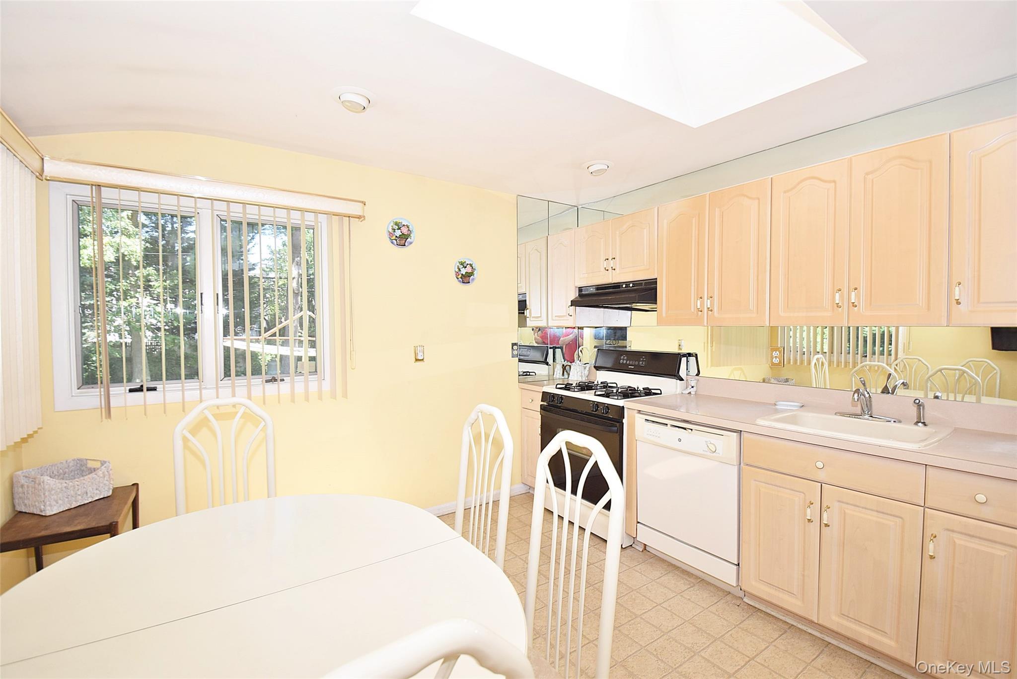 Single Family Lauren Suffolk County, NY 11746, MLS-900980-17