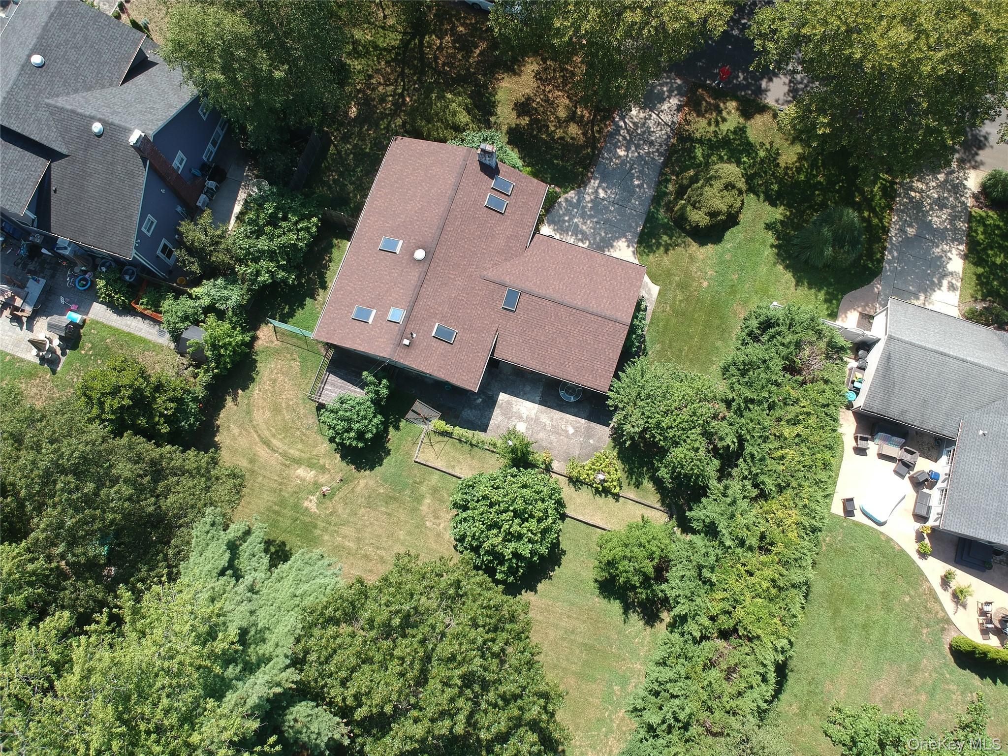 Single Family Lauren Suffolk County, NY 11746, MLS-900980-2