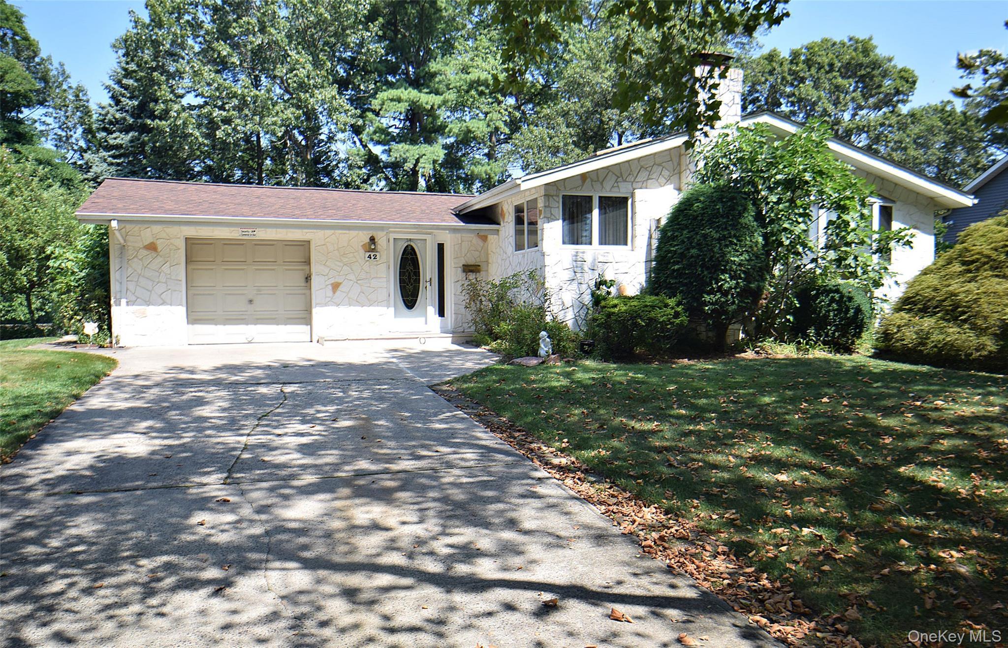 Single Family Lauren Suffolk County, NY 11746, MLS-900980-34