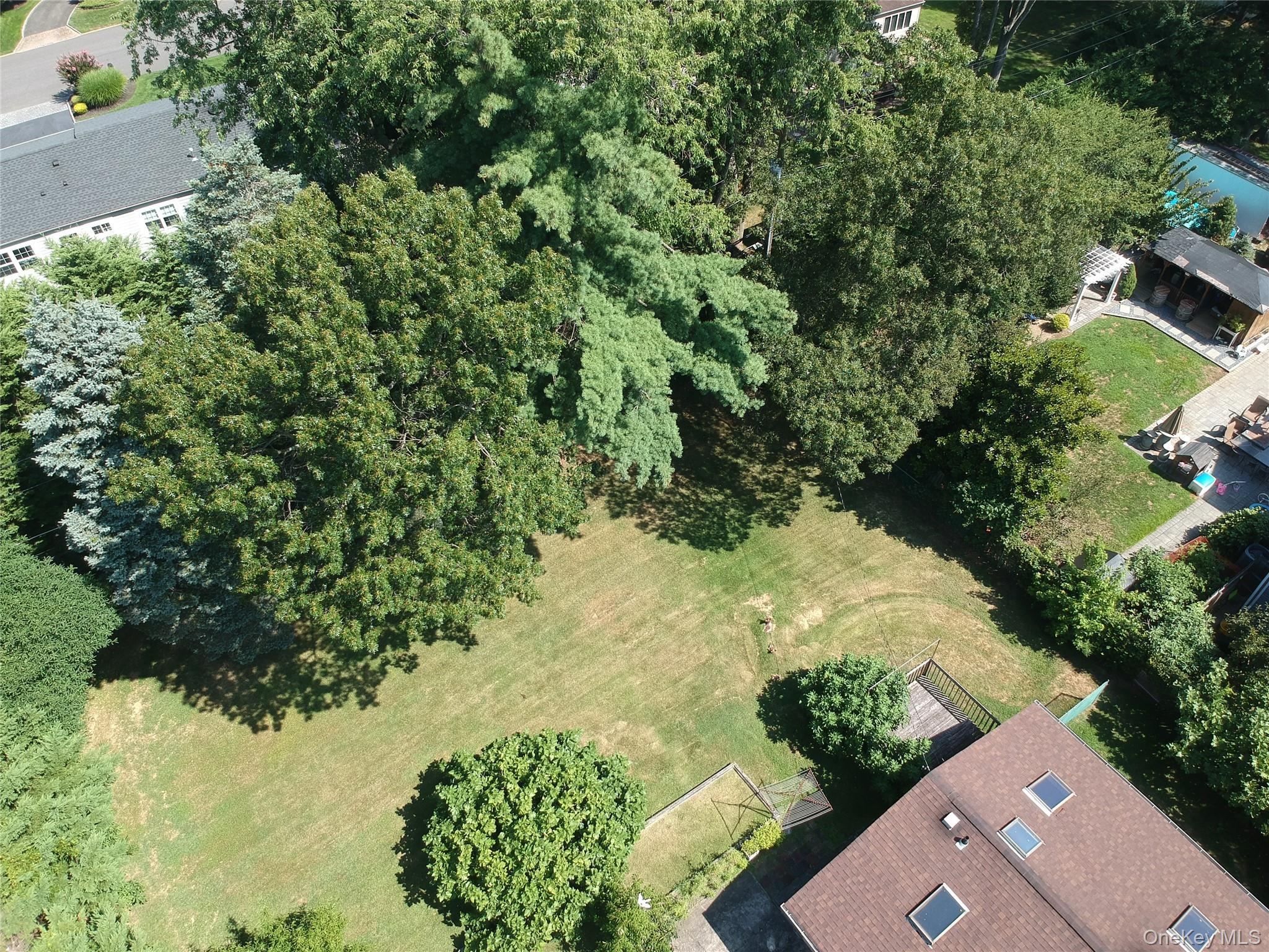 Single Family Lauren Suffolk County, NY 11746, MLS-900980-35